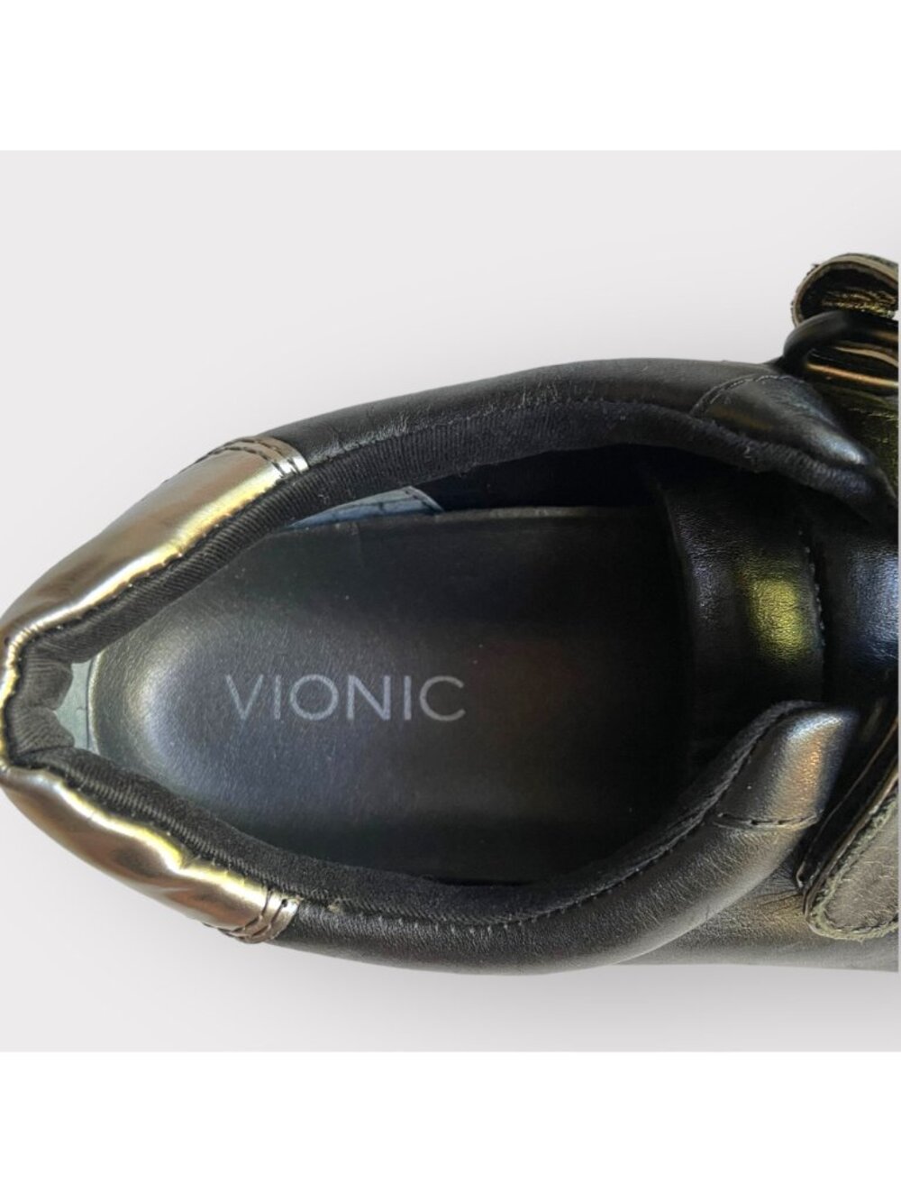 Vionic Size 9 Black Bobbi Leather Hook and Loop 3 Strap Low Top Sneakers Shoes - Picture 3 of 10